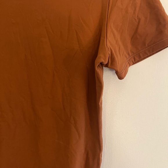 SOLD | SKIMS “Bronze” Fits Everybody Bodysuit - Picture 4 of 4